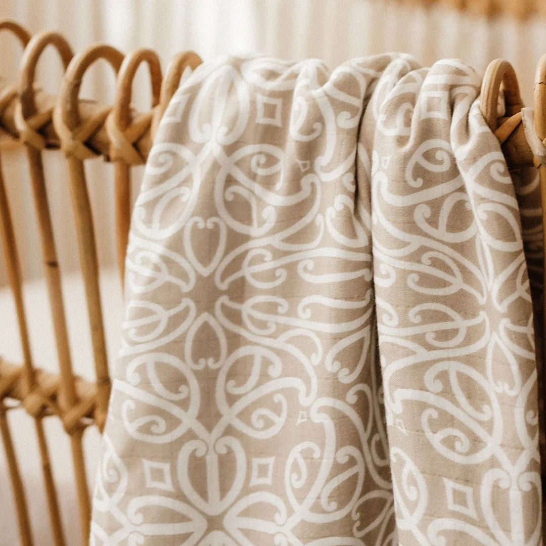 Koru Pēpi Wrap - Mocha