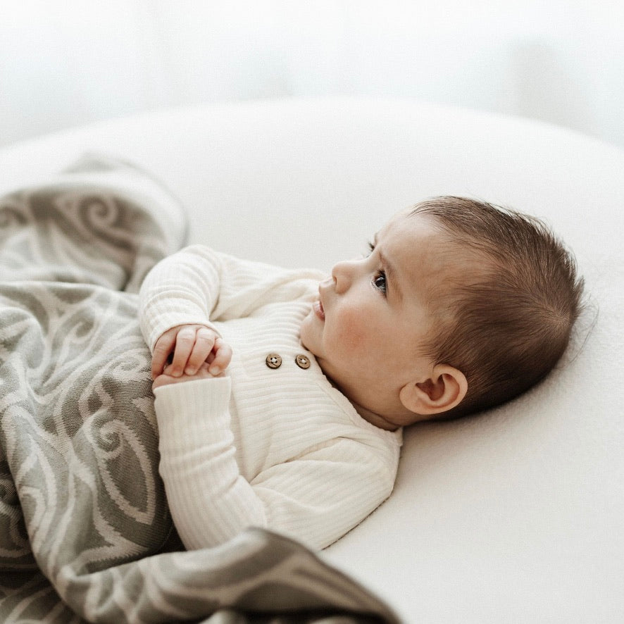 Mohimohi Woven Pēpi Blanket | Huruwhenua