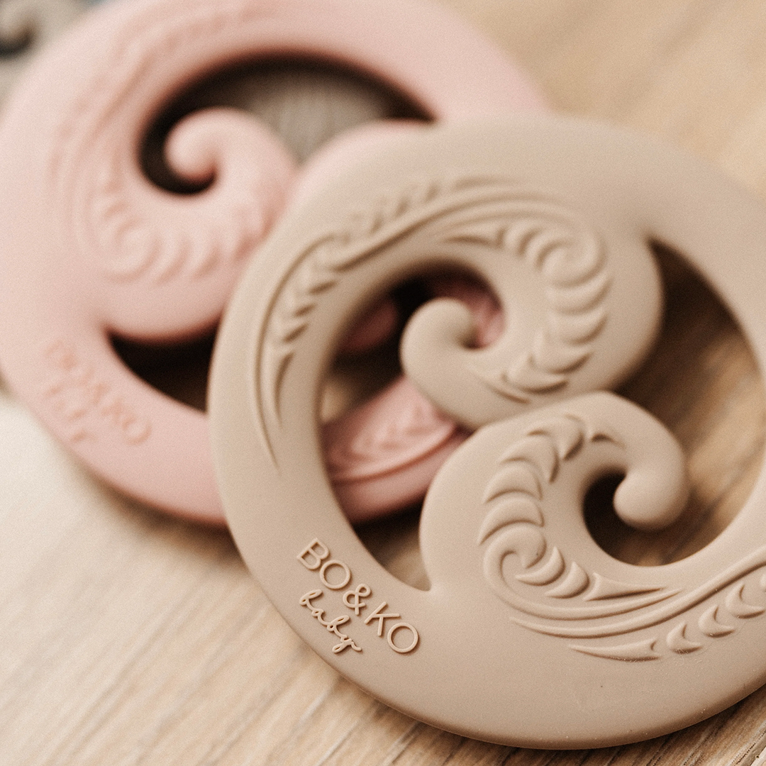Koru Teether - Latte
